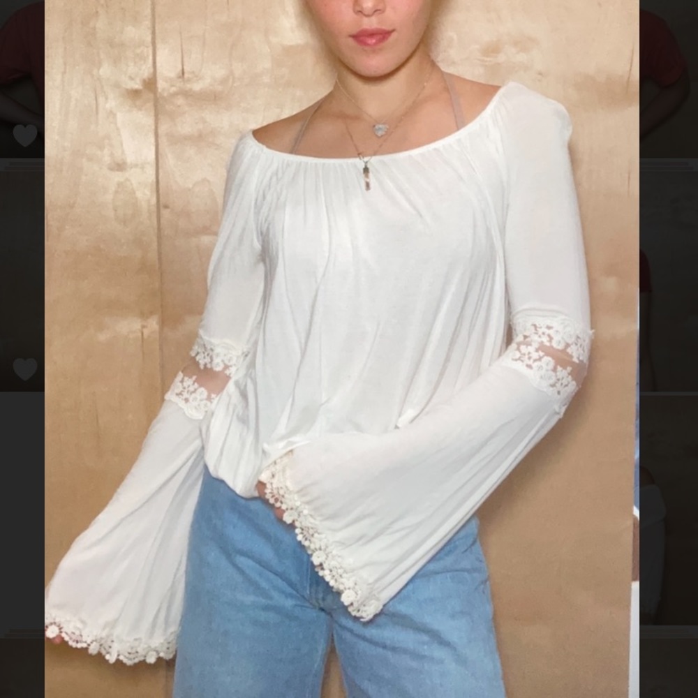 White Off the shoulder long sleeve shirt